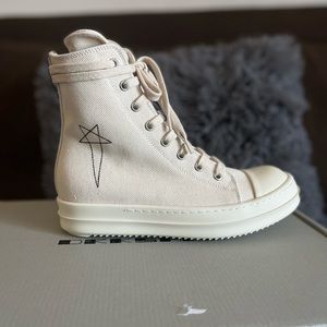 Brand new Rick owens size 5 never worn